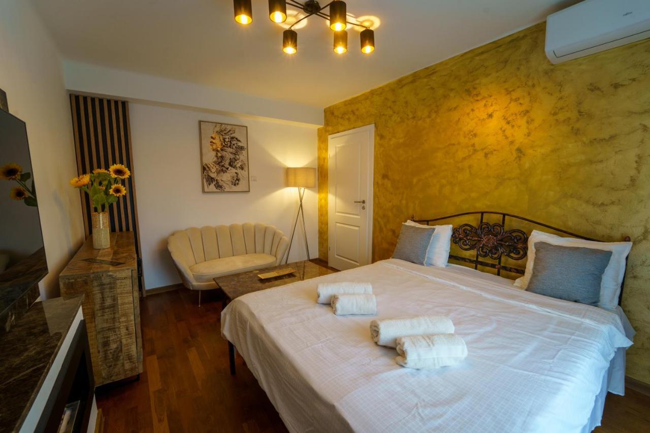 Main Square 5 Star Luxury Apartment With View Kluż-Napoka Zewnętrze zdjęcie