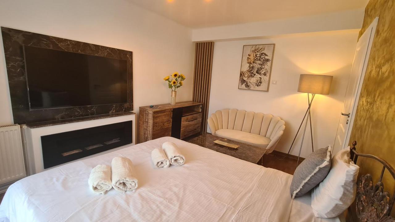 Main Square 5 Star Luxury Apartment With View Kluż-Napoka Zewnętrze zdjęcie