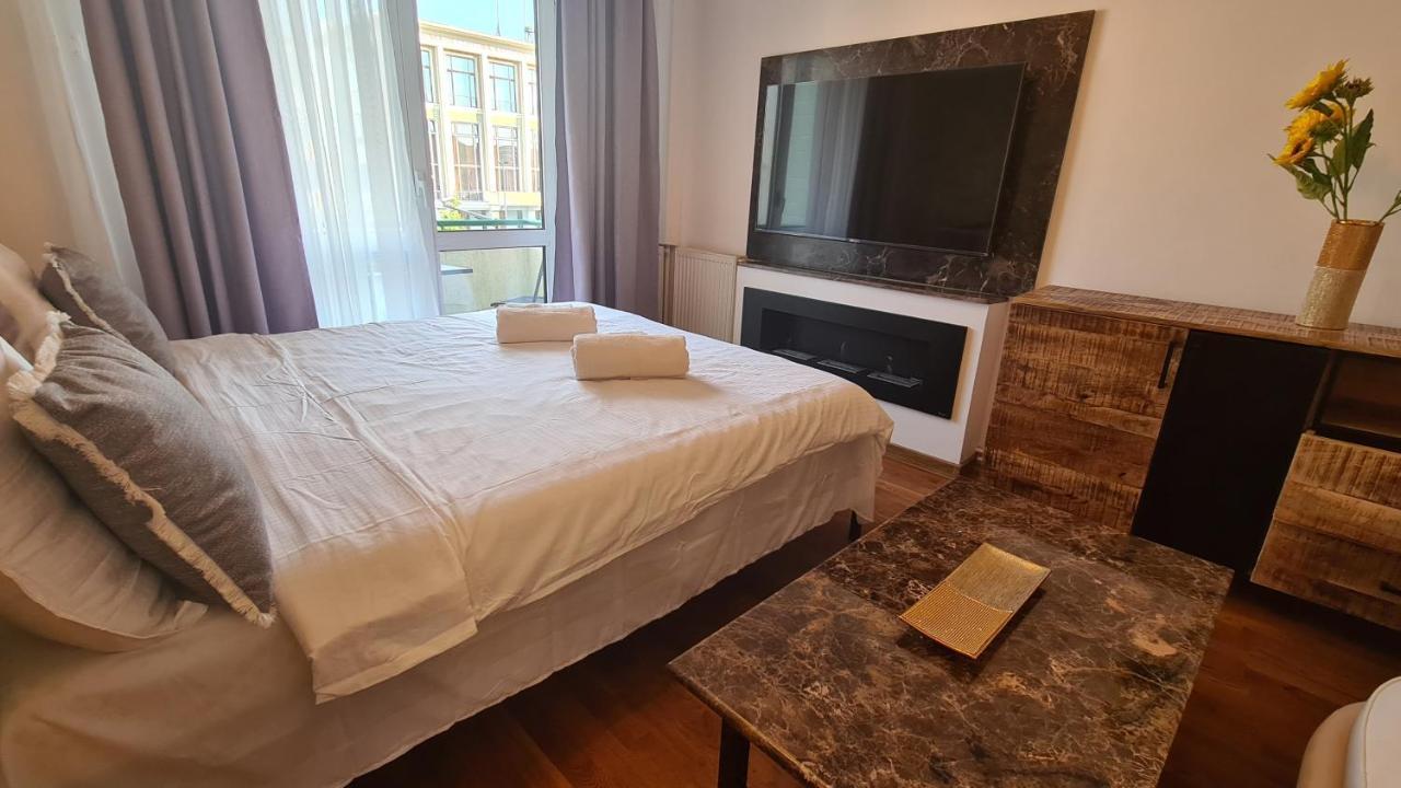 Main Square 5 Star Luxury Apartment With View Kluż-Napoka Zewnętrze zdjęcie
