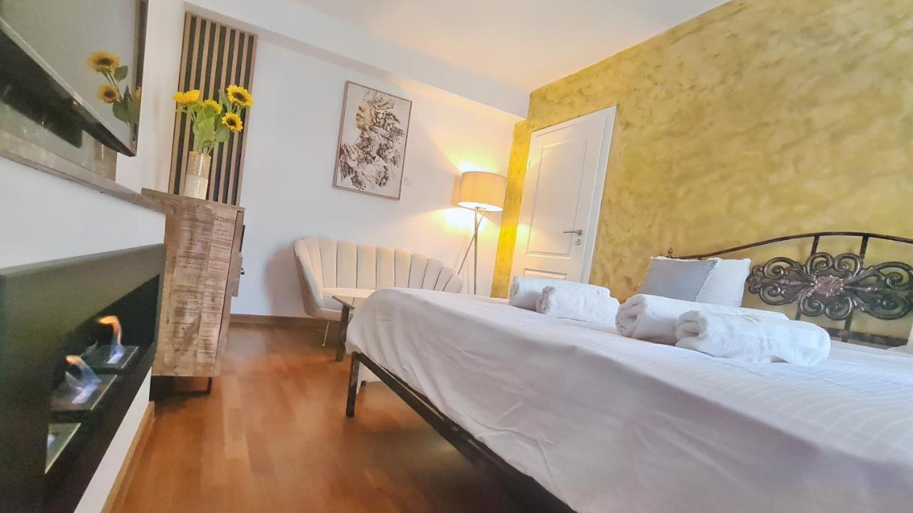 Main Square 5 Star Luxury Apartment With View Kluż-Napoka Zewnętrze zdjęcie