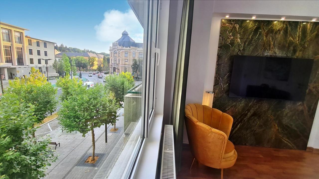 Main Square 5 Star Luxury Apartment With View Kluż-Napoka Zewnętrze zdjęcie